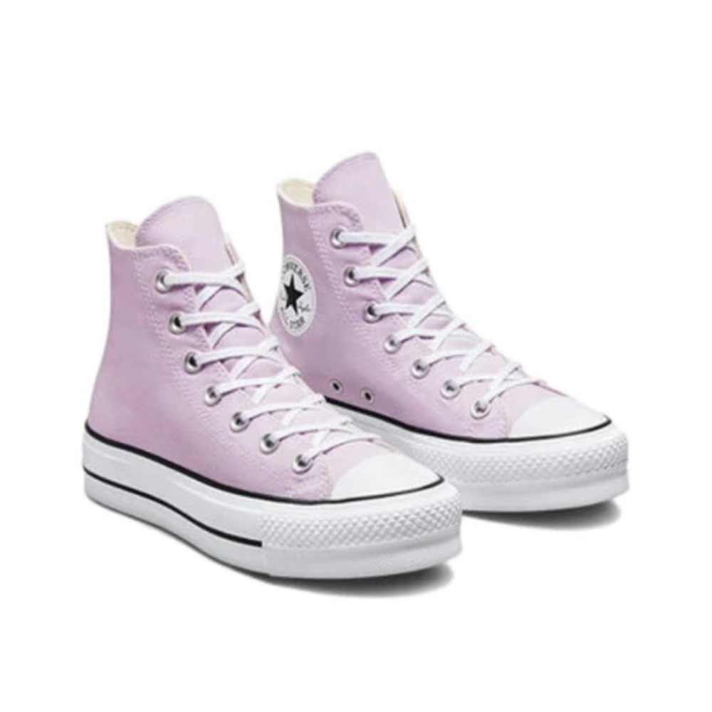 Light purple RARE high top Converse!